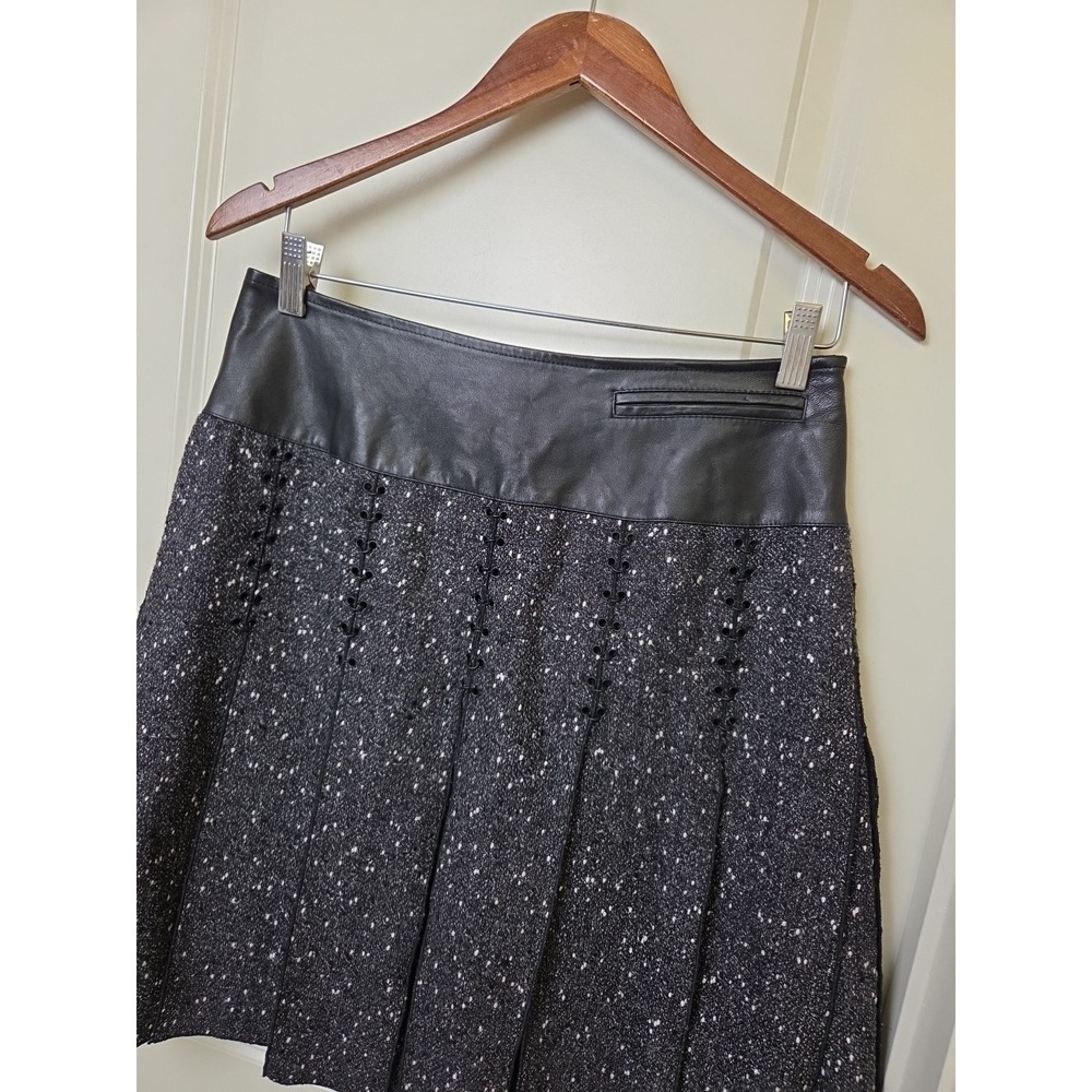 Vtgā 1990s Y2K Carlisle Tweed Wool Strips Grommets & Leather Mini Skirt Edgy